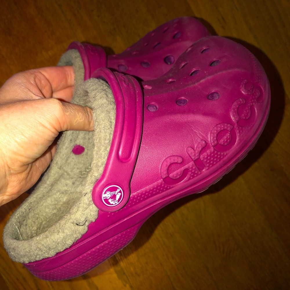 fur lined crocs